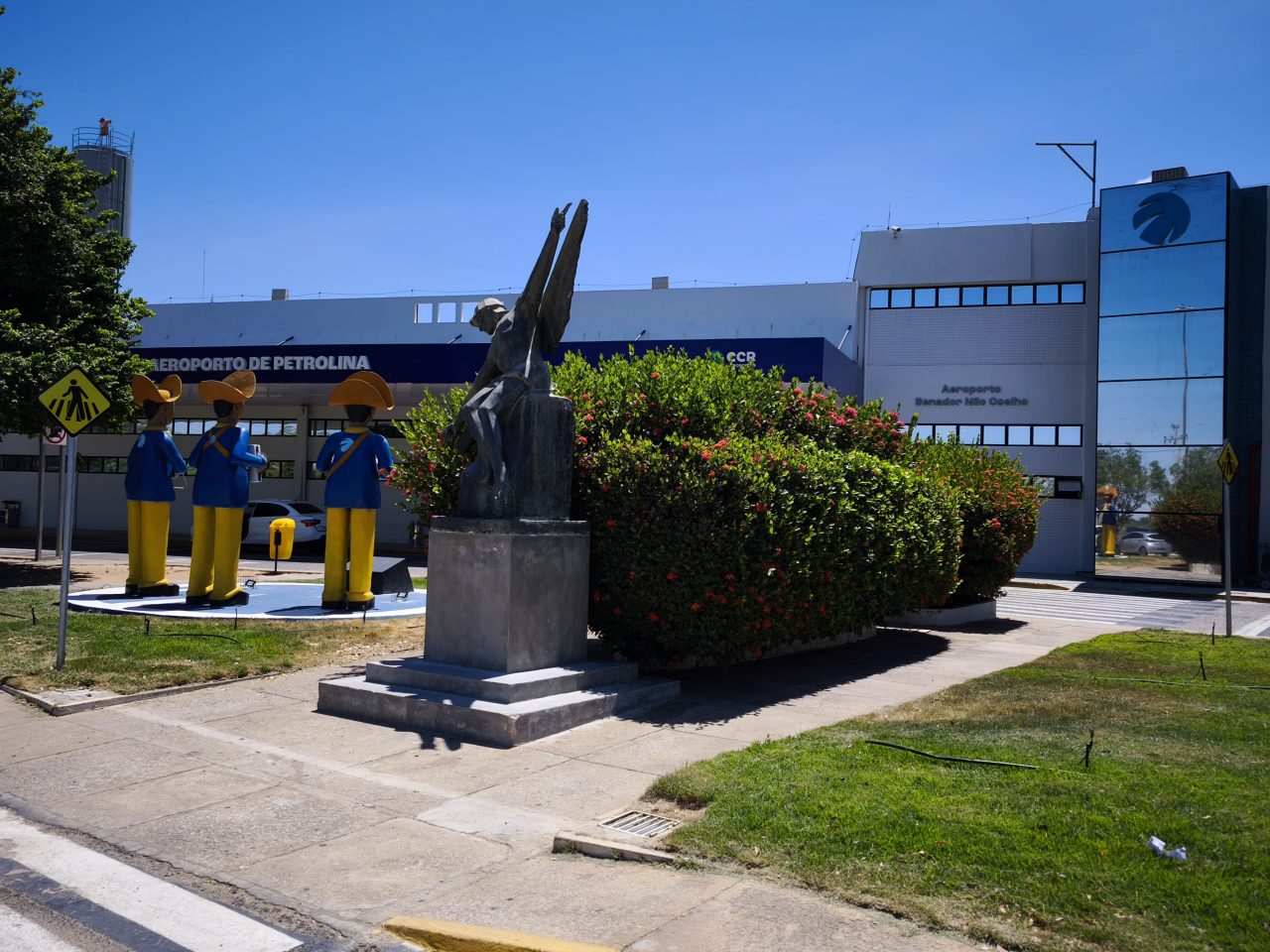 Aeroporto Senador Nilo Coelho - Fachada
